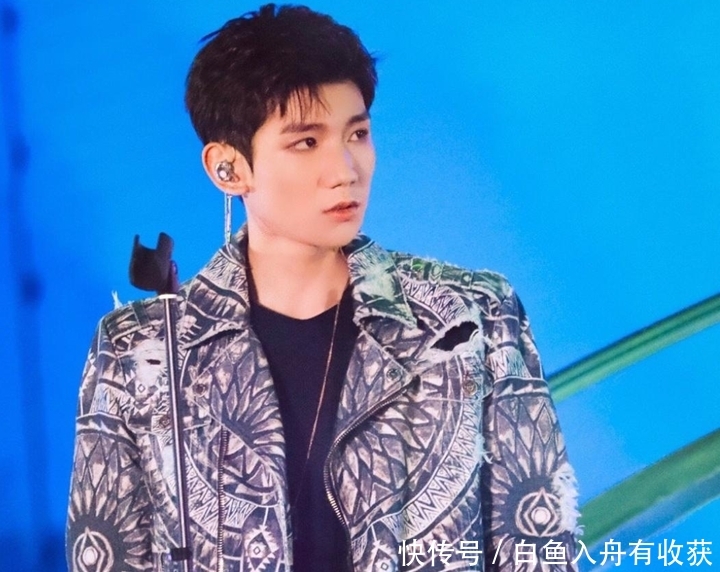 王源被烟花溅到眼睛