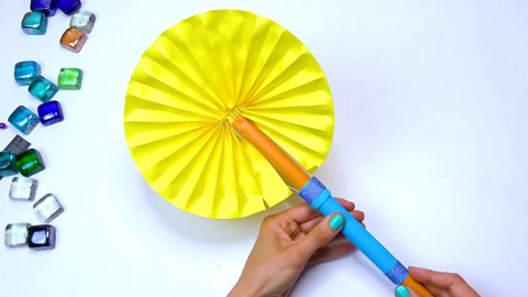 天才创意手工纸艺 折叠圆形纸扇子的制作方法 简单的折纸教程