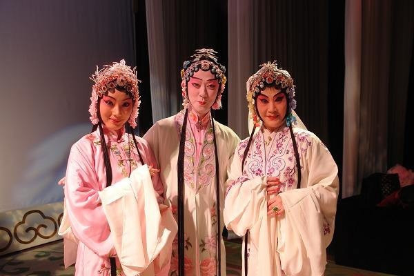 昆曲是汉族传统戏曲中最古老的剧种之一,为什么说昆曲是雅部,京剧是花