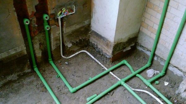 厨房上下水管道可以移位吗?