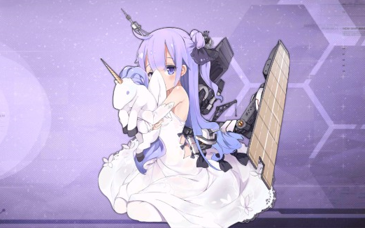 动漫图,是一个紫色头发的少女一只手揉着眼睛,另一只手抱着独角兽公仔