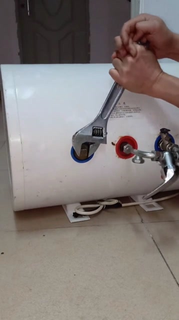威博热水器排污口教程图片