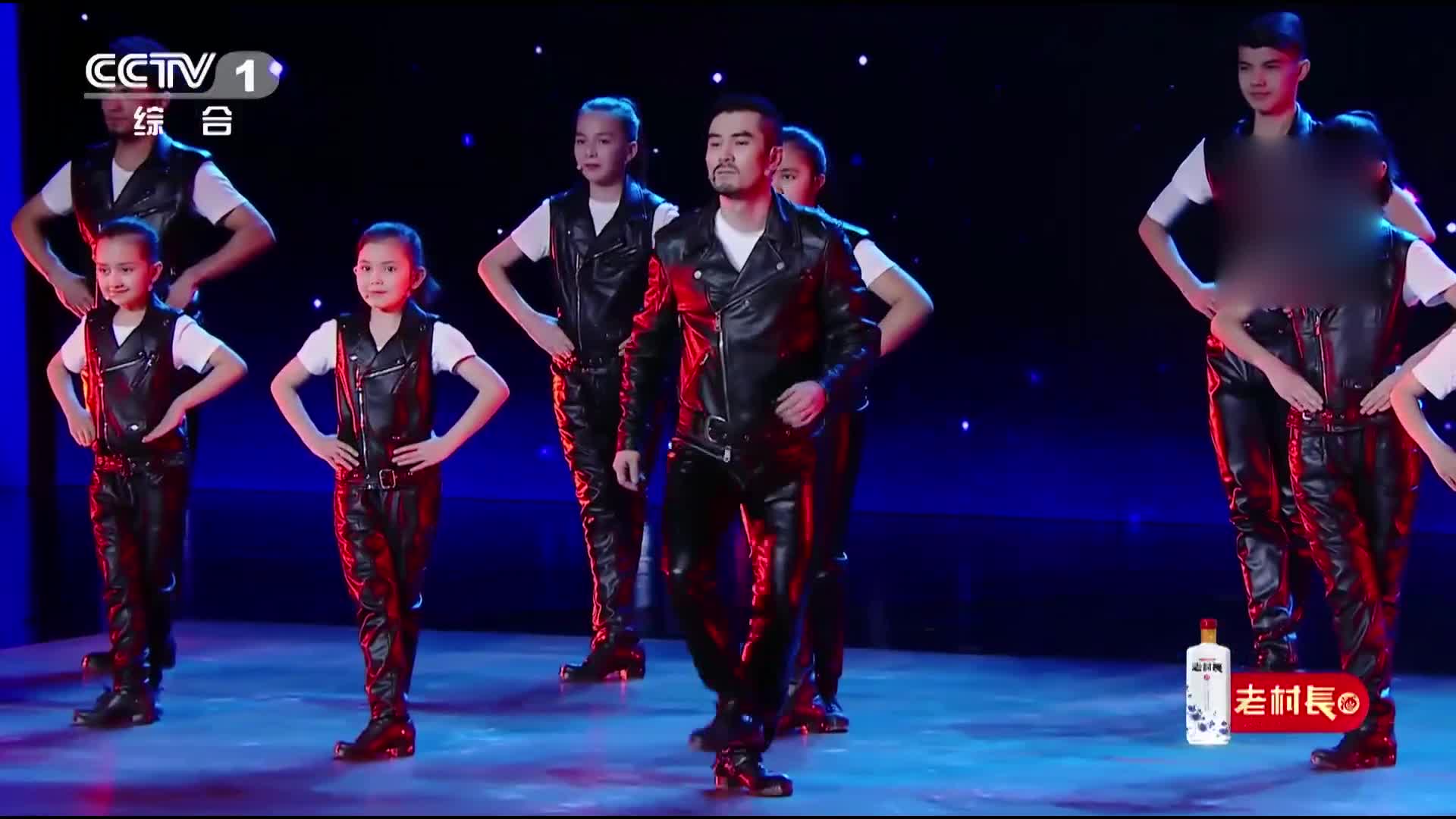 新疆萌娃踢踏舞嗨翻全场 评委大呼太厉害了!-精彩娱乐视频-卖黄瓜的.