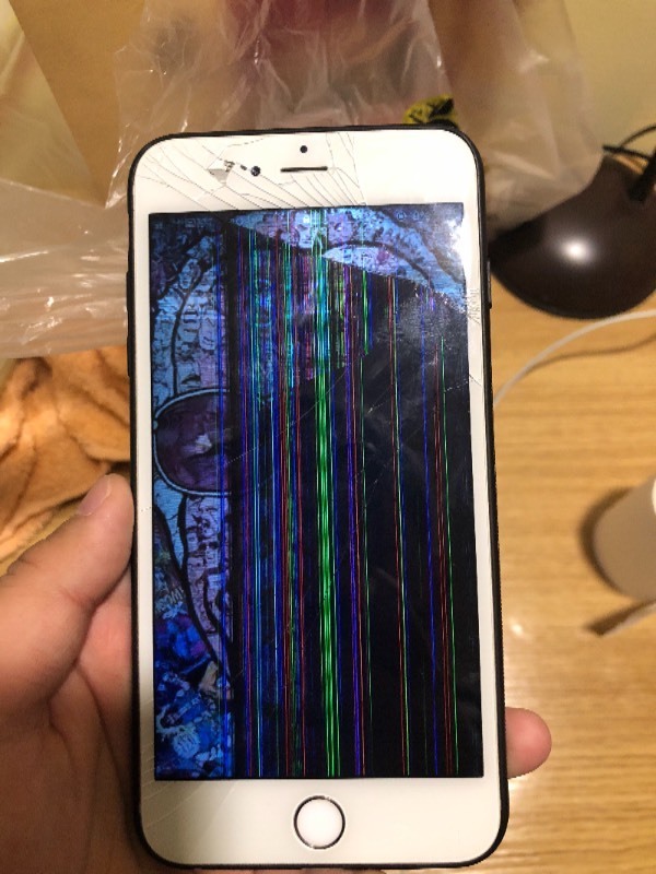 手机坏了彩屏图片图片