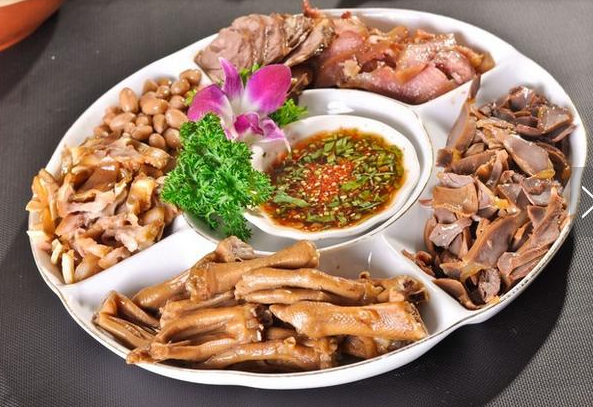 沙县小吃卤味怎么做,望那位师傅告诉指点一下