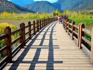 从丽江古城怎么去泸沽湖