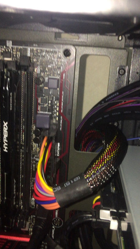 华硕主板点不亮。CPU_LED和DRAM_LED依