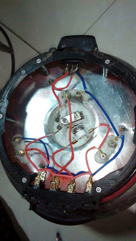 电热锅漏电换了零火线位置就好了为什么呢?