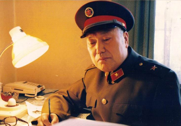 是1962年电影《花儿朵朵》主题曲,唐诃 1922年出生,原名张化愚,作曲家