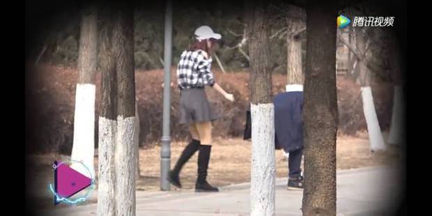 请问如何用pr做出这种视频遮罩效果,就是暗拍