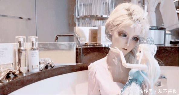 网红主播卖香肠