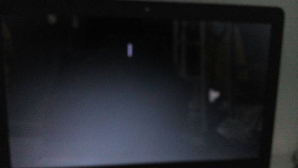 笔记本开机就黑屏了怎么回事啊,一开机时让输