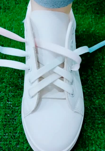 小白鞋控们看过来,这样系鞋带的方法还是头一次见