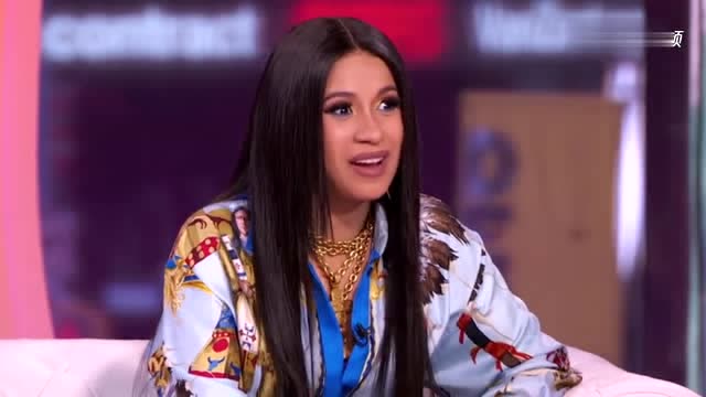cardi b笑谈与 麻辣鸡打架 自侃当天形象狼狈