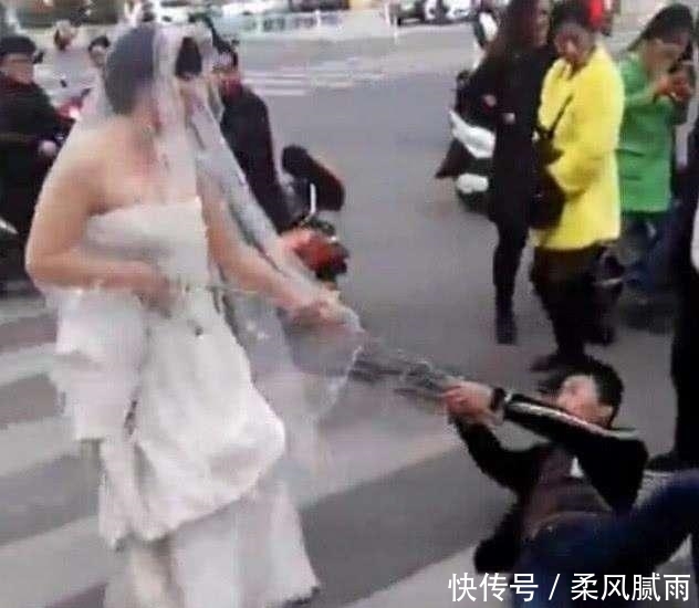 新郎结婚现场播放新娘