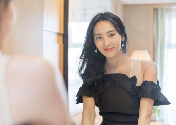 李现"前女友们"被曝光,想要成为偶像的女友要有哪些特点?