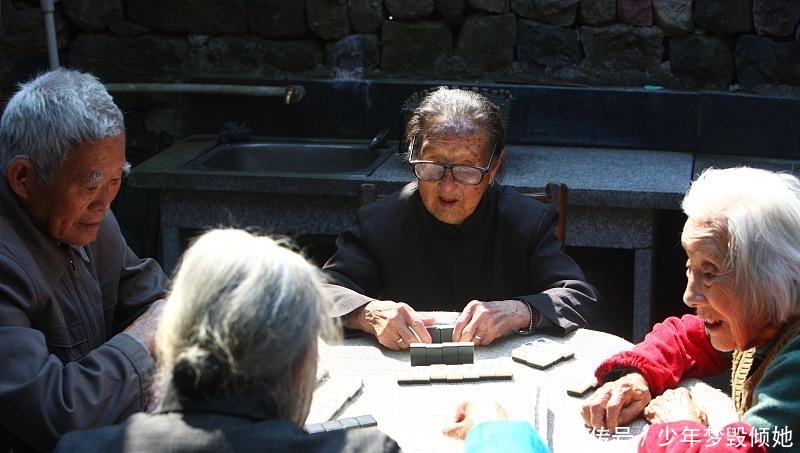 五险一金怎么领取一金