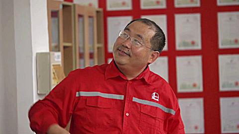 金牌工人卢建强 王琳