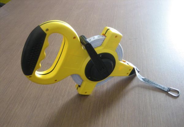 33厘米,9寸是30厘米.