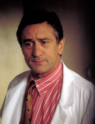 美国往事罗伯特德尼罗外形特征