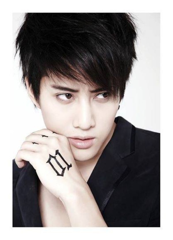 你最喜欢的中泰混血儿男明星是谁son