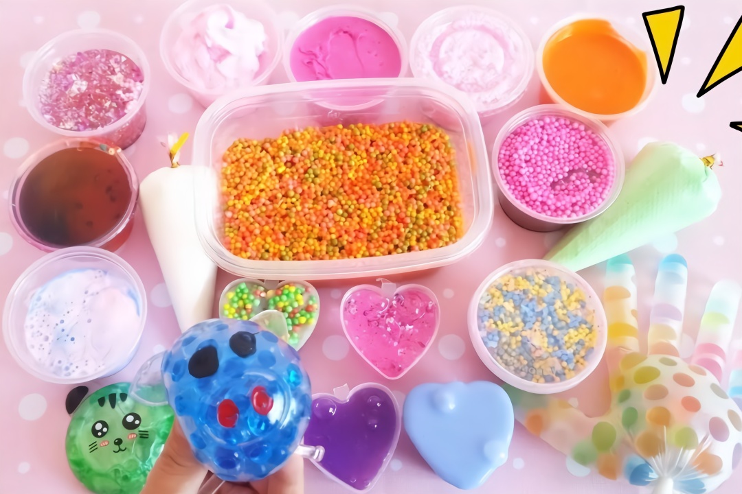 棉花泥,奶油粘土和捏捏乐18种无硼砂泥来混泥,最后混出一脸盆泥