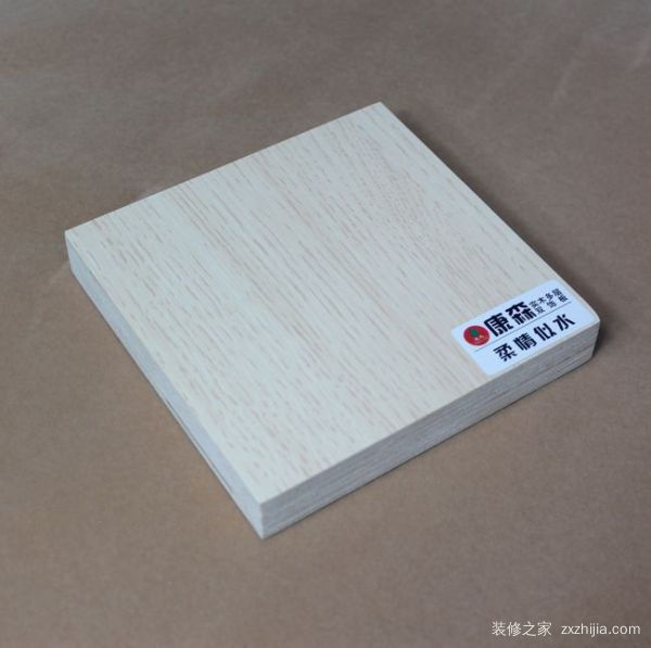 实木多层板和实木颗粒板