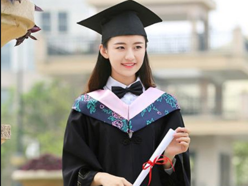 教你从垂布颜色辨别学士服_360新知
