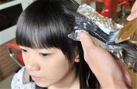 拉头发怎样使用药水?