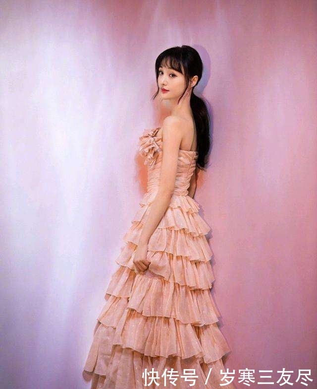 王子文和郑爽的照片