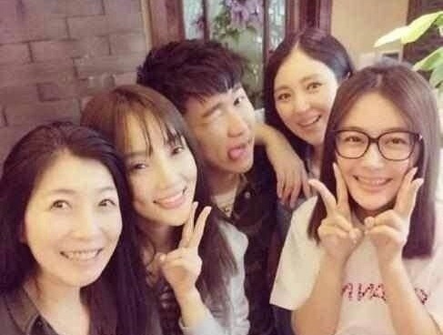 娱乐圈闺蜜张大大是谁