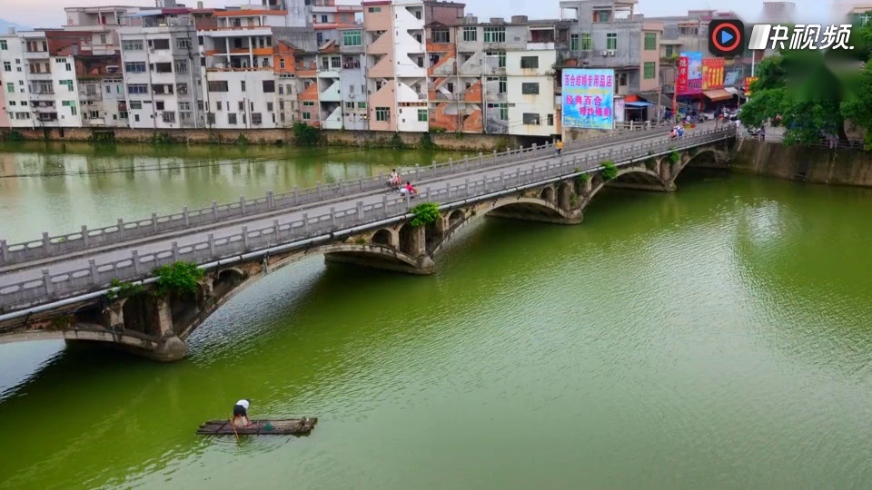 航拍-廣東雲浮羅定市太平鎮,有如仙界一般的景色,嶄新的羅定市!