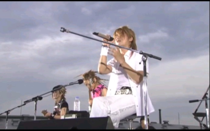 [图][GLAY]BELOVED (EXPO 2004 IN UNIVERSAL STUDIOS JAPAN)