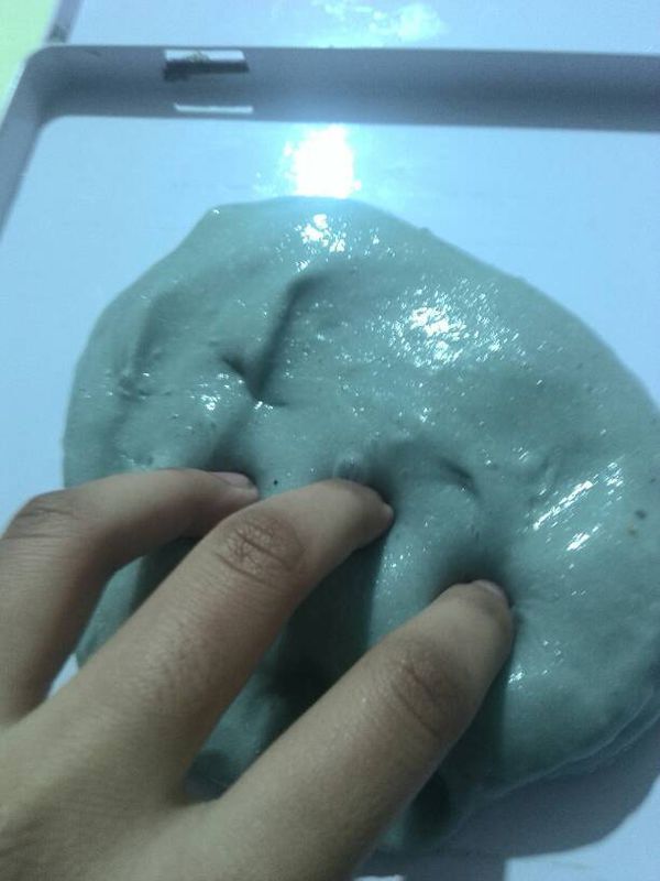 只用牙膏盐胶水做透明的史莱姆怎么做