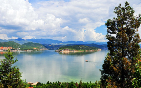 云南洱海海拔高度