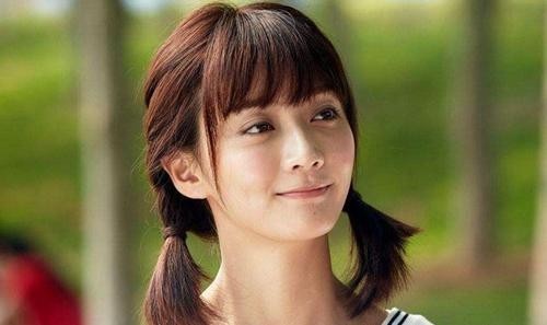 《光荣时代》中白玲的扮演者是谁?她是什么时候出道的?