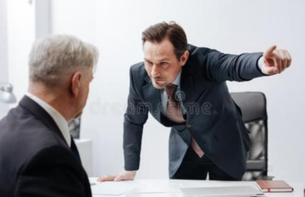 严厉用英语怎么说