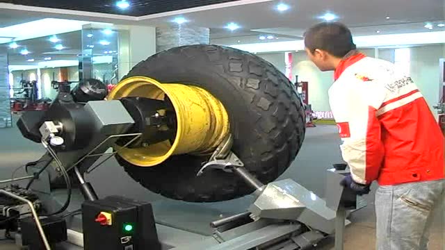 火鹰扒胎机 lc590