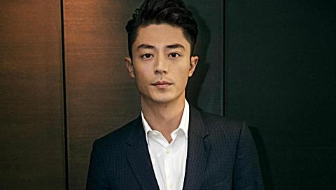 霍华健的颁奖典礼上居然是他的老婆林心如亲自颁奖