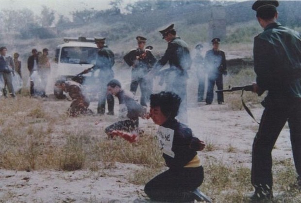 淮中市枪决死刑犯全过程视频录像。这个视频是真的吗?