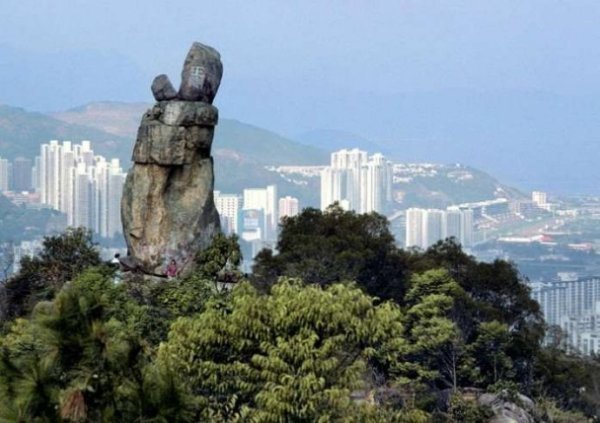 望妻石是什么意思啊?