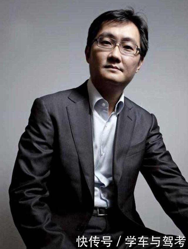 他是一名企业家