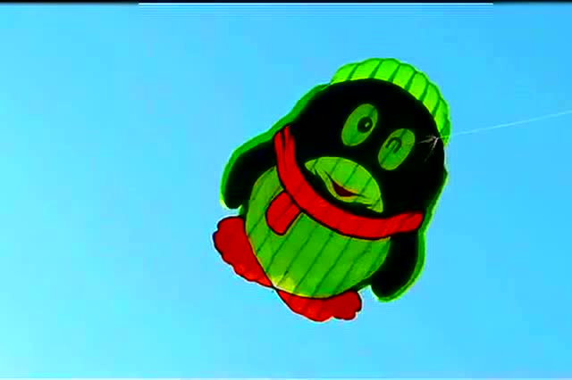 qq超大软体风筝放飞__标清