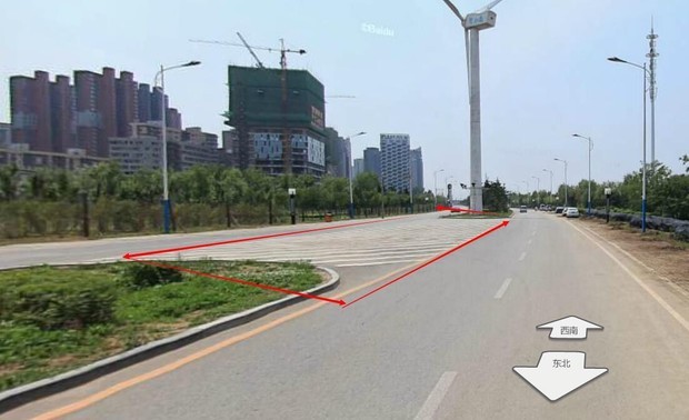 双黄线中间有白斜线是什么意思 能掉头不 图片里圈起来的地方