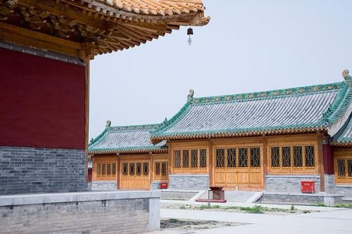 中国古建筑屋顶样式有歇山顶,硬山顶和悬山顶,悬山顶和其他两个有何