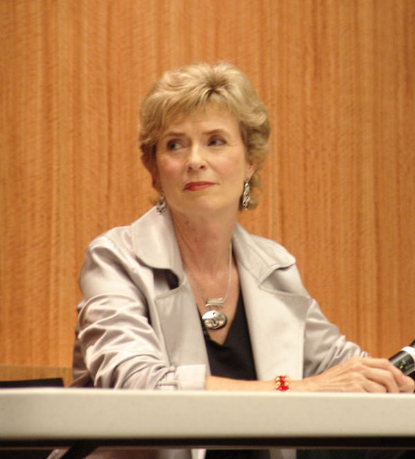 是的,李小龙的妻子琳达在其去世后又再婚了,并且是两次.