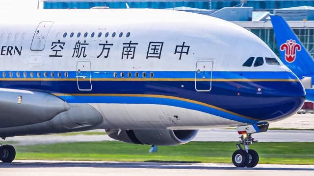 中國南方航空 a380 降落在溫哥華國際機場 (實時atc)