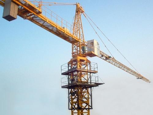 7022型塔式起重机最多能吊多少吨