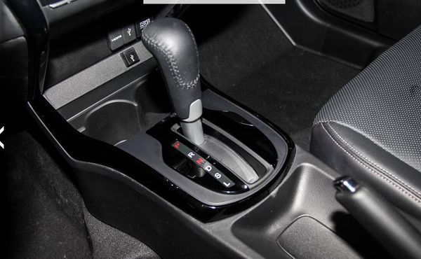 本田的cvt变速箱如何实现手动换挡?