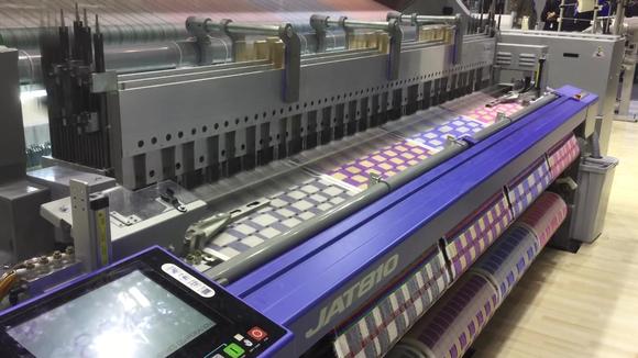 毛巾 织机可以上800转!让我们见识一下日本 丰田jat810 喷气织机